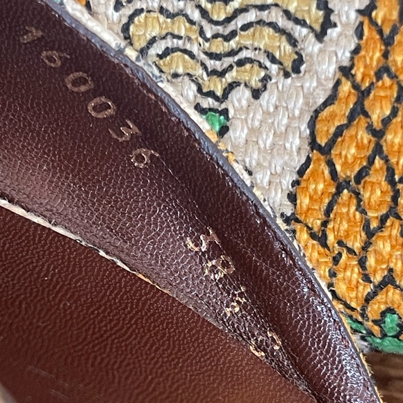 GUCCI Pineapple Print Open Toe Heels Chain Detail Only Worn Once 38.5C Italy - Picture 9 of 14